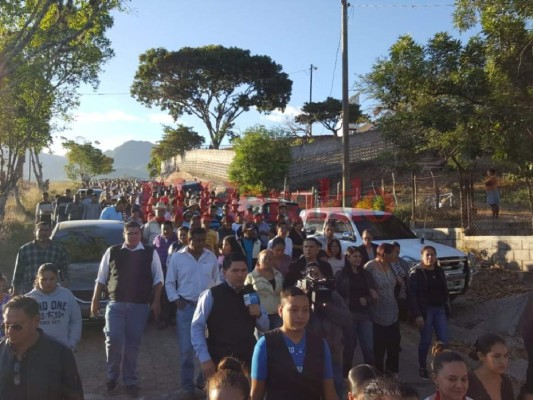 Entierran restos del expresidente de Honduras Roberto Suazo Córdova en La Paz