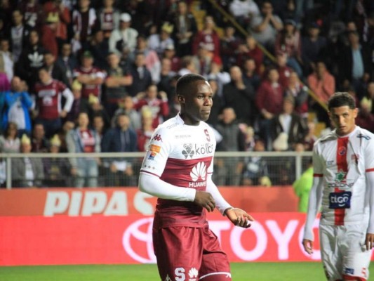 Con debut del hondureño Rubilio Castillo Saprissa ganó 1-0 vs Santos Guápiles