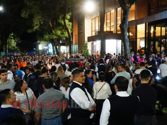 FOTOS: Masiva asistencia al velorio de la pastora Ninoska de Ponce