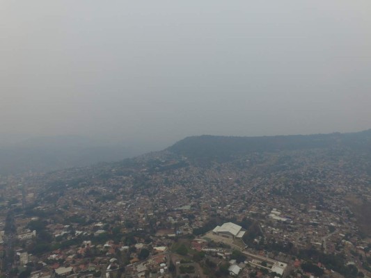 Componentes tóxicos tiene la capa de humo que cubre a Tegucigalpa