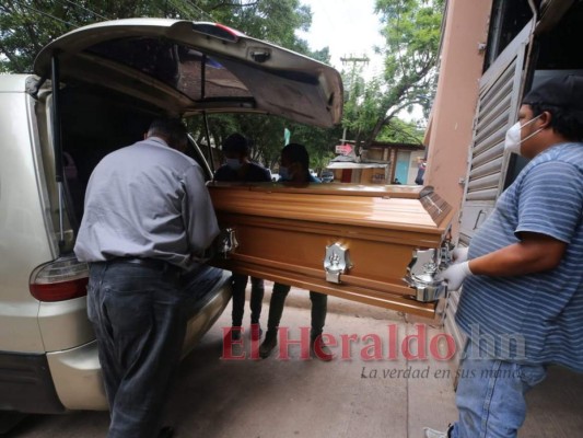 Retiran restos de joven acribillado en el anillo periférico