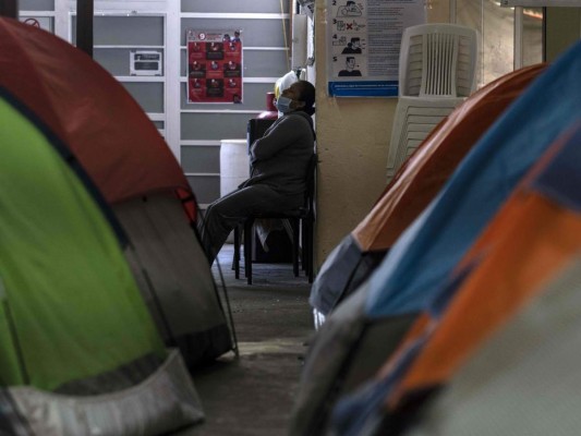 Migrantes atrapados en México viven 'aterrorizados' ante amenaza de Covid-19