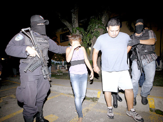Juez dicta auto de prisión a presunta banda de secuestradores