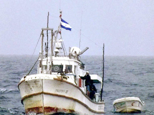 Armada colombiana intercepta buque nicaragüense