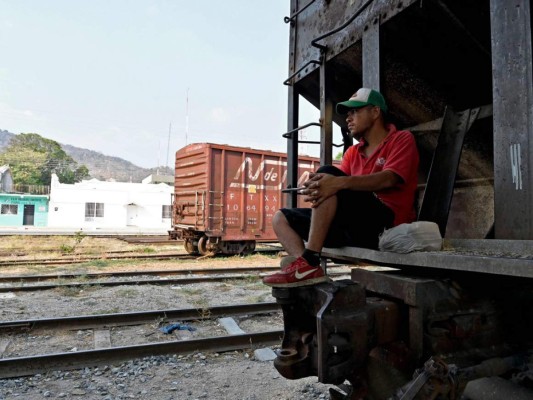 Emigrar a EEUU vía México se hizo más duro y la solidaridad se esfuma