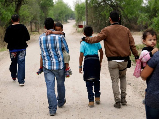 Donald Trump pide 4,500 millones de dólares más para atender crisis migrante