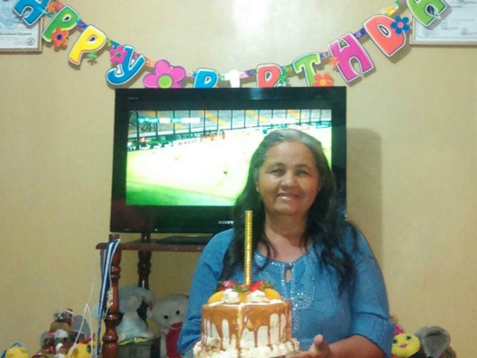 Capitalinos saludan a su madre en esta fecha especial