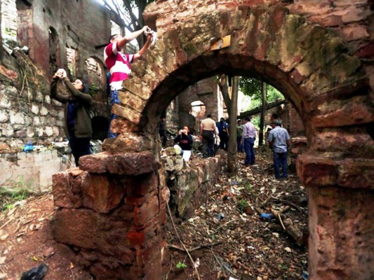 UNAH y Unitec inspeccionan el castillo Bellucci