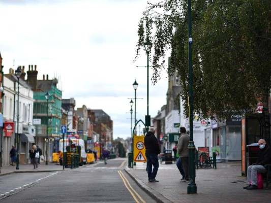 Todos se preparan para la pospandemia esperanzados por la eficacia de vacunas
