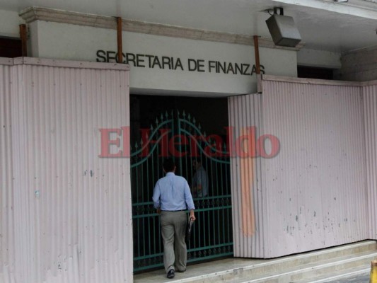 Honduras: Secretaría de Finanzas tiene sin salario a empleados públicos en Navidad