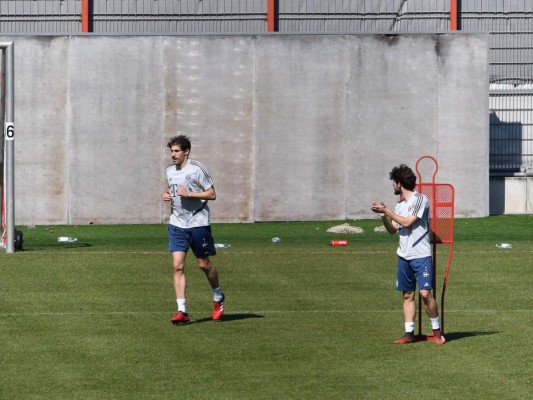 FOTOS: Bayern retoma sus entrenamientos pero manteniendo las distancias
