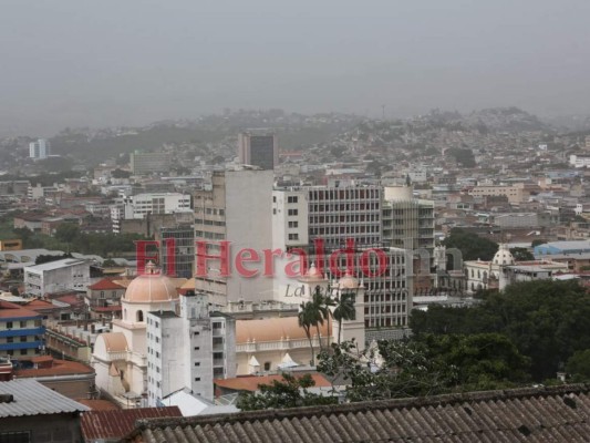 Las imágenes de la nube de polvo del Sahara sobre la capital hondureña