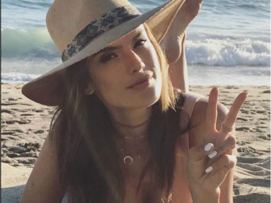 La polémica felicitación de Alessandra Ambrosio a EEUU en el día de la Independencia