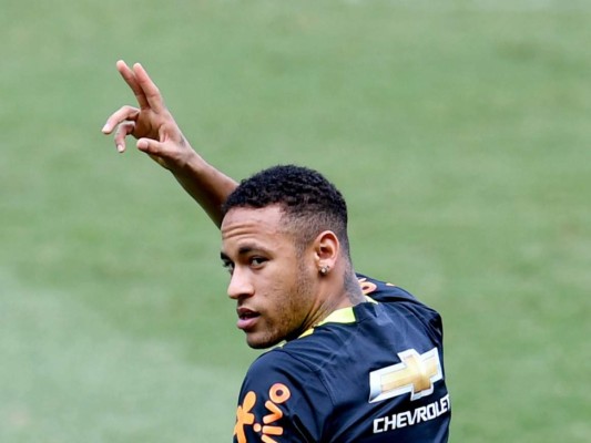 Ronaldinho se decanta por Cristiano Ronaldo o Messi para el premio The Best