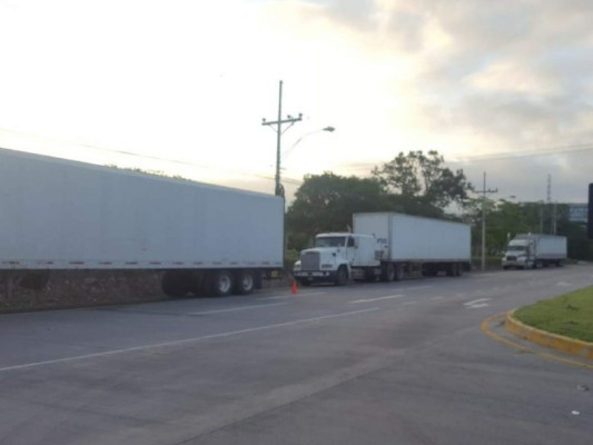 Conductores de carga pesada nuevamente realizan paro de transporte en Honduras