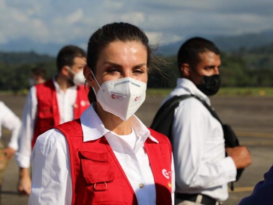 La reina Letizia de España llega a Honduras para entregar ayuda humanitaria