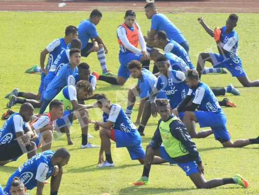Jorge Luis Pinto entrenó con Quioto y Elis en punta