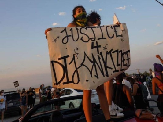 ¡Sigue la brutalidad policial! otro afroamericano asesinado con saña en EEUU (FOTOS)