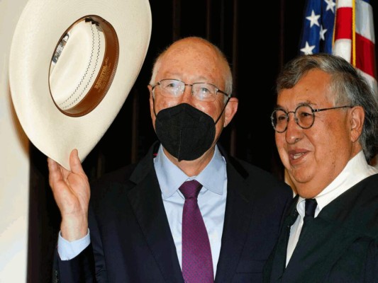 Llega a México el nuevo embajador de Estados Unidos