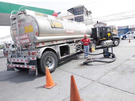 Casi L 4,000 millones deja el impuesto por combustibles