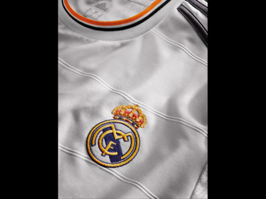 Fotos y video: La nueva camisa del Real Madrid