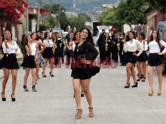 FOTOS: Las 14 esbeltas palillonas del Instituto Joshua que prometen maravillar en los desfiles