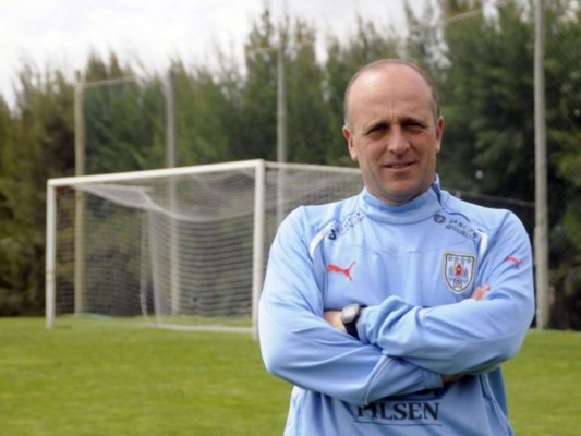 De qué Uruguay quede entre los primeros tres del Sudamericano sub 20 depende la llegada de Fabián Coito a Honduras &nbsp;&nbsp;