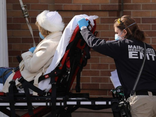 Bajan muertes por coronavirus en EEUU a 1,514 este domingo