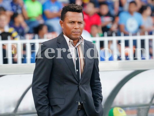 Carlos Pavón es separado de la dirección técnica del Vida; Sambulá lo sustituiría