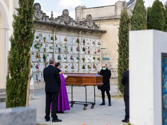 Italia sobrepasa 4,000 muertos por coronavirus, tras 627 decesos en un día