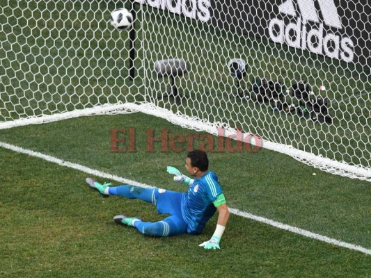 El Hadary, el más veterano del Mundial, adivinó y tapó un penal ante Arabia Saudita