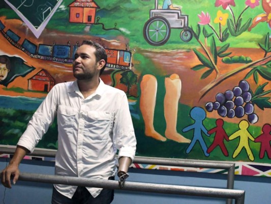 Emigrantes hondureños mutilados por las ruedas de La Bestia salen adelante gracias a fundación