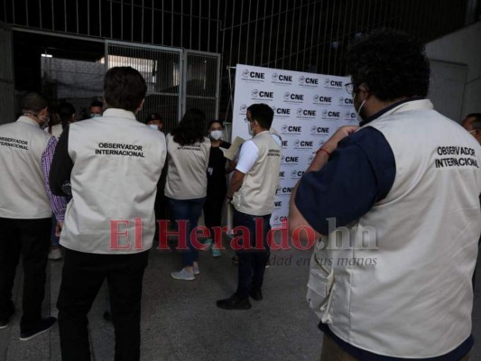 Observadores internacionales sin entrar a Honduras; CNE no les ha dado credenciales