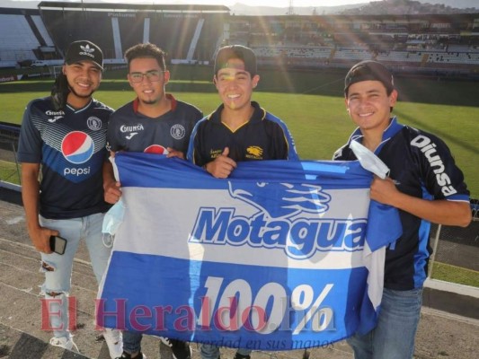 Afición azul le pone color a la final de ida entre Motagua y Comunicaciones (Fotos)