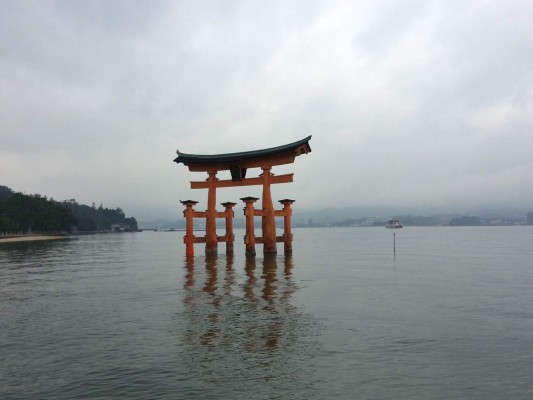 En la tierra de los ocho millones de dioses