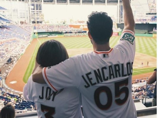 El actor Jencarlos Canela y la cantante Joy Huerta destilan amor en redes sociales