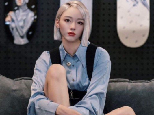 Ella es Ayayi, la bella influencer virtual que parece un humano real en China
