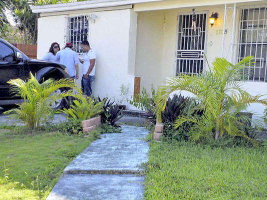Hombre asesina a sus suegros y posteriormente se suicida