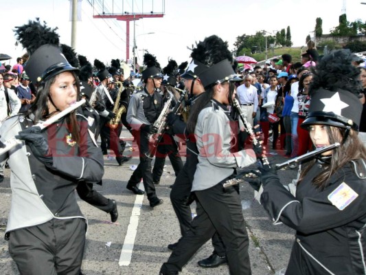 Lectores de EL HERALDO eligen al Instituto Central como la mejor banda de los desfiles 2017