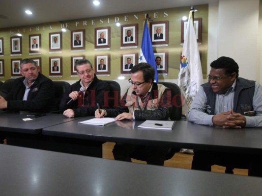 La OEA empieza revisión en los servidores informáticos del TSE