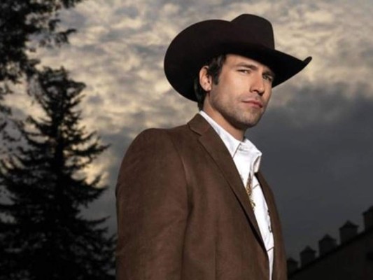 Afirman que Rafael Amaya está bien