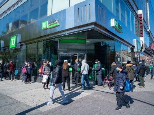 Nueva York extiende la cuarentena por coronavirus hasta el 15 de mayo