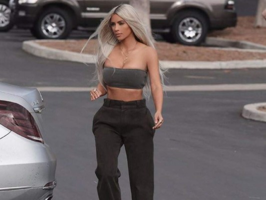 Kim Kardashian muestra cómo se veía sin cirugías a los 14 años