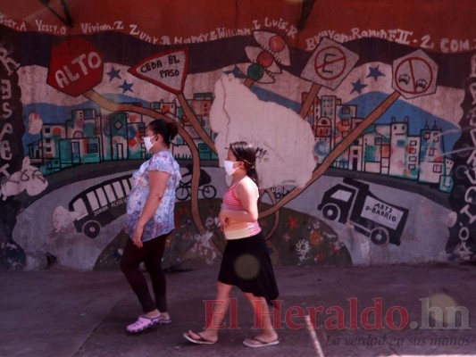 FOTOS: Capitalinos cumplen con el uso obligatorio de mascarillas ante la pandemia