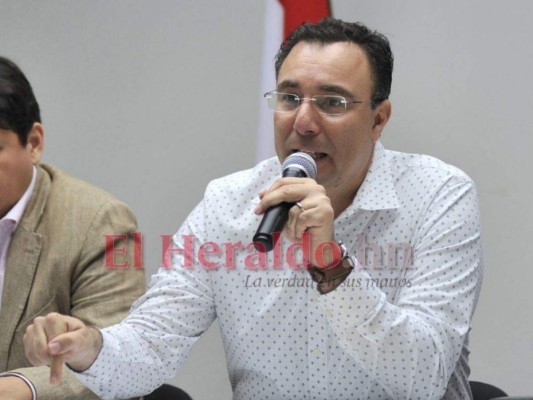 Luis Zelaya acepta que votará por Xiomara Castro en las elecciones