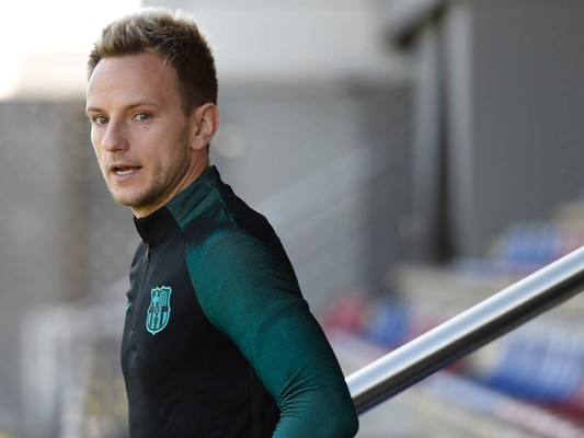 Rakitic renueva con el Barcelona hasta 2021&nbsp;&nbsp;
