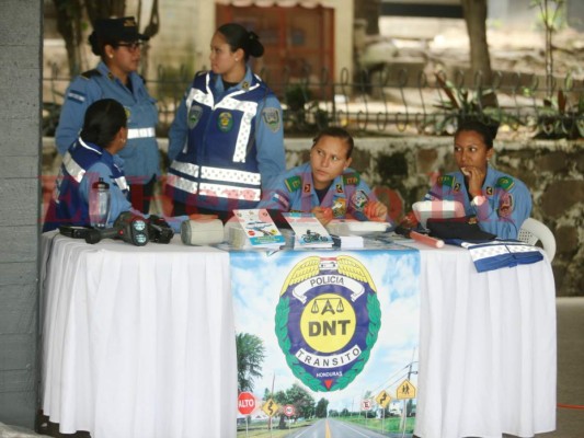¡Orgullo! El Instituto Central Vicente Cáceres celebra su 139 aniversario