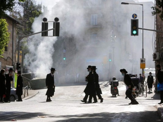 Israel cierra aeropuertos debido al aumento de casos de coronavirus