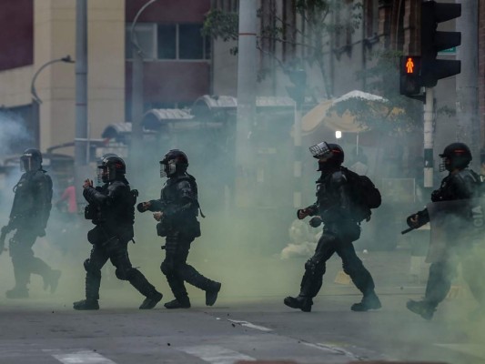 Más protestas por abusos policiales en Colombia; gobierno pide perdón (FOTOS)  