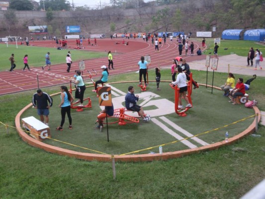 Atletismo, zumba y mucho más encontrarás en la Villa Olímpica